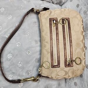 Coach Poppy tan logo shoulder bag